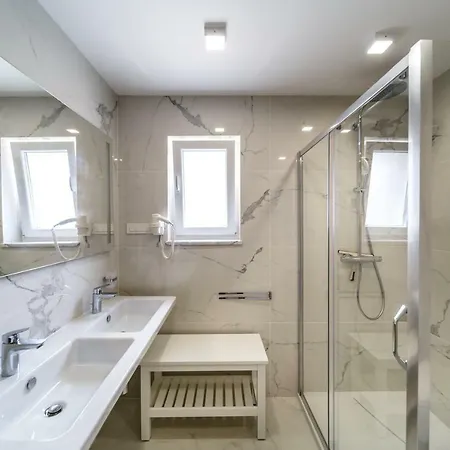 Modern Christian With Pool, Sauna, And Jacuzzi, 10 Min Walk From The Villa