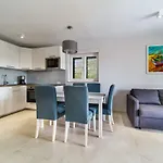 ヴィラ Modern Christian With Pool, Sauna, And Jacuzzi, 10 Min Walk From The *