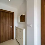 Modern Christian With Pool, Sauna, And Jacuzzi, 10 Min Walk From The ヴィラ マリンスカ
