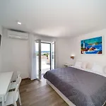 Modern Christian With Pool, Sauna, And Jacuzzi, 10 Min Walk From The ヴィラ マリンスカ